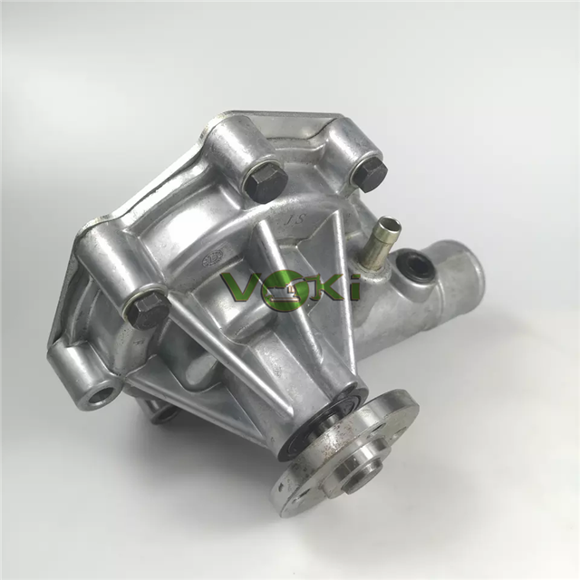 Excavator Part S6S Diesel Engine Parts Water Pump 32A45-00020 32A45-00022 32B45-10031